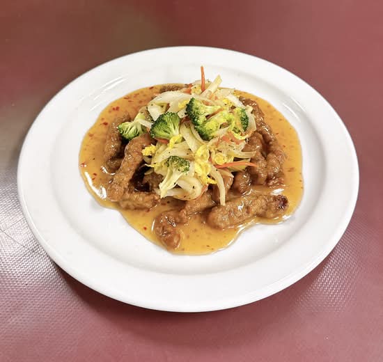 Sizzling ginger beef hot plate dish — Minh's Garden Saskatoon